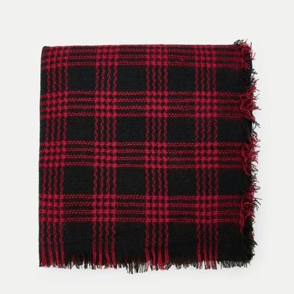 💋🐝SALE🐝💋  Frayed Trim Plaid Scarf - Picture 3 of 5